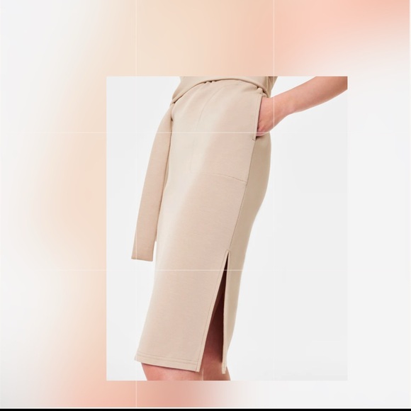 Spanx AirEssentials Tie-Waist Tank Dress SMALL - Picture 3 of 3